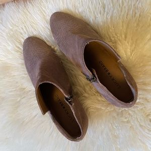 Lucky Brand booties, suede tan like new